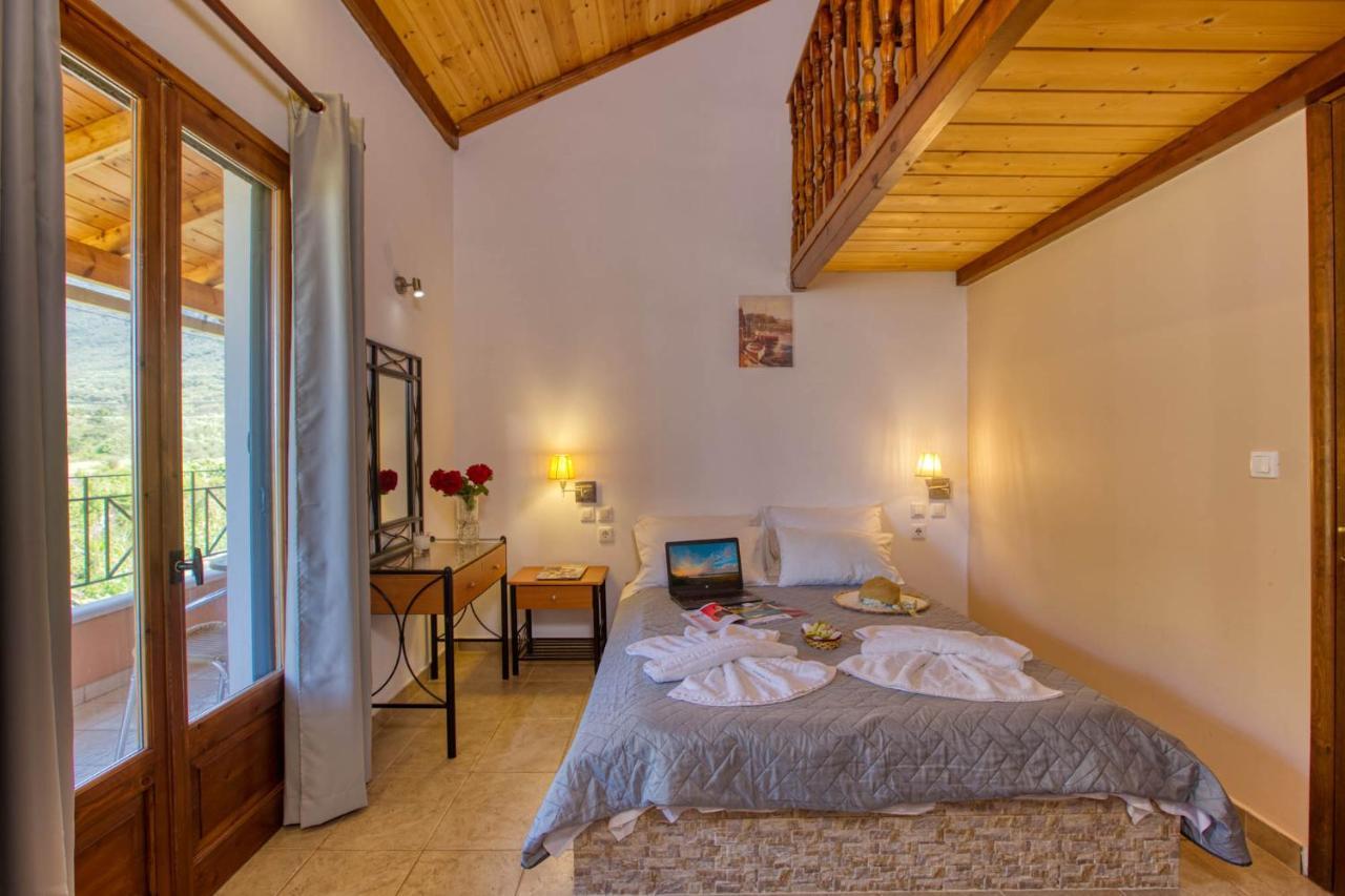 Apartamento Christinas Lofts Ágios Matthaíos Exterior foto